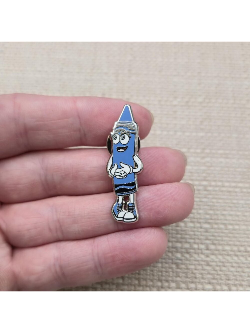Crayola Blue Crayon Mascot Denny Animated Character Enamel Lapel Pin A8738